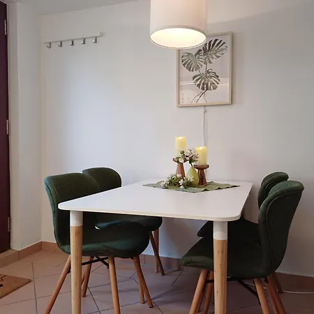 아파트 Jahnke Auf Usedom Mit Terrassee, Wlan Zirchow